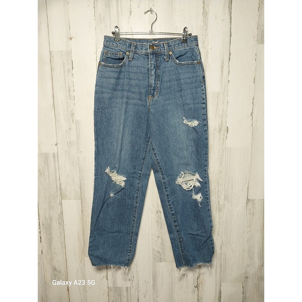 Universal Thread Vintage Straight Size 8 Distressed Raw Hem